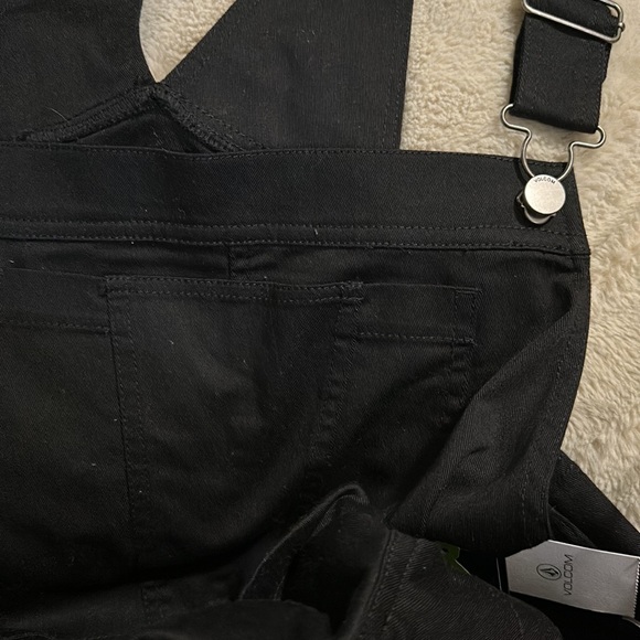 NWT! Volcom Frochickie Overalls Short Black XL - Picture 8 of 16
